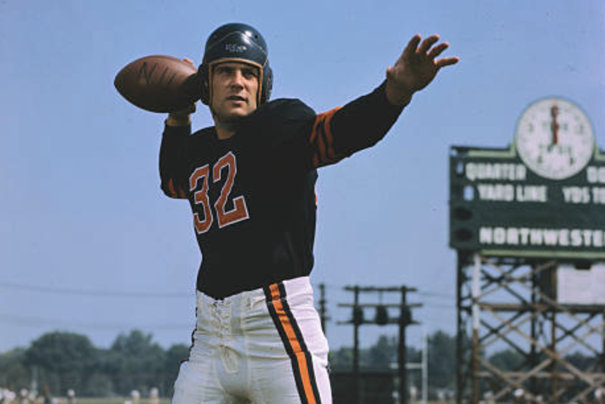 Bears: Former QB, Notre Dame Heisman winner Jonny Lujack dies