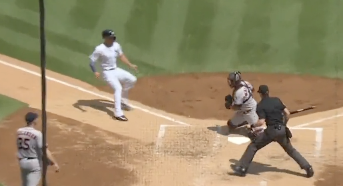 Giancarlo Stanton Is Getting Crushed For Embarrassing Effort Running 