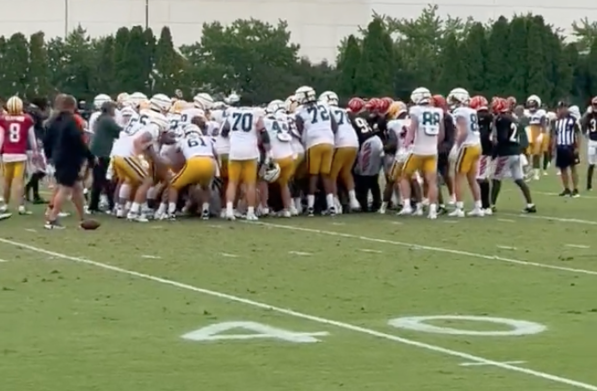 Scuffle Breaks Out During BengalsPackers Joint Practice The Spun