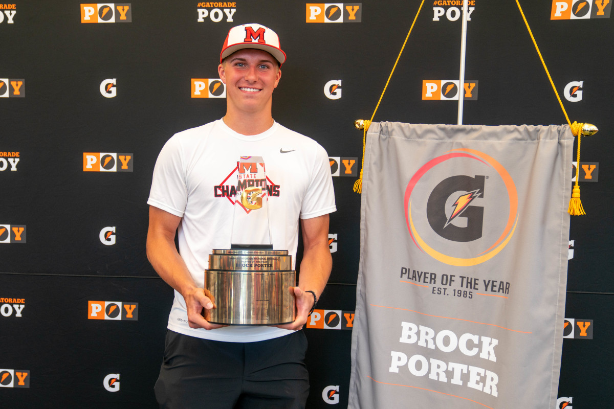 Brock Porter wins Gatorade National Player of the Year award.