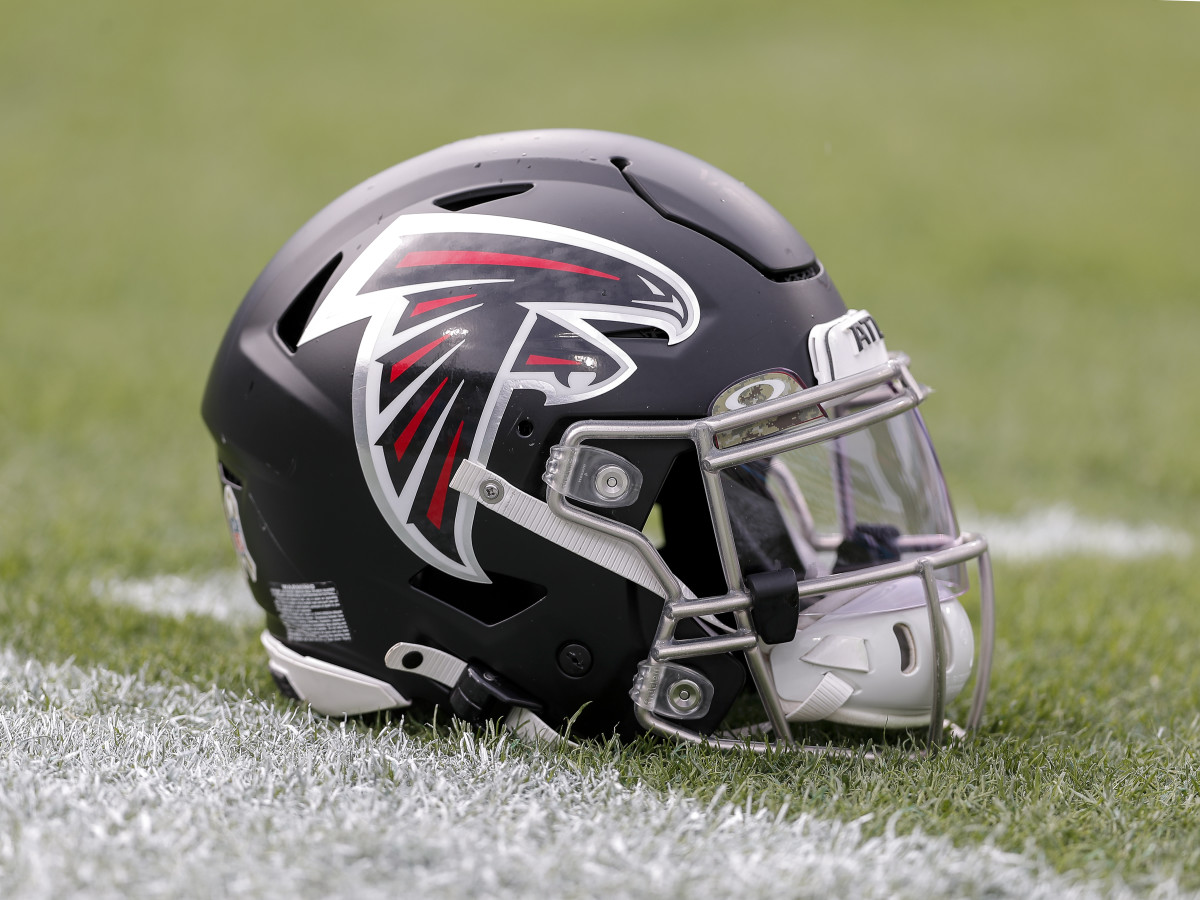 NFL World Reacts To The Falcons' Crushing Injury News - The Spun