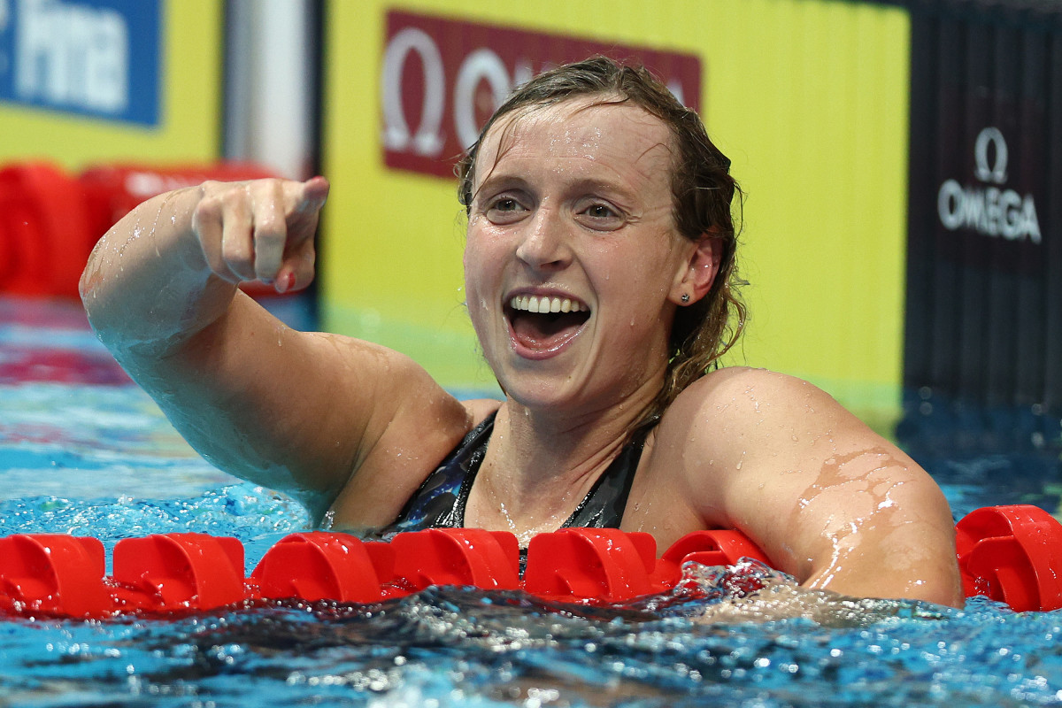 BUDAPEST, HUNGARY - JUNE 20: Katie Ledecky of Team United States celebrates winning gold in the Women's 1500m Freestyle Final on day three of the Budapest 2022 FINA World Championships at Duna Arena on June 20, 2022 in Budapest, Hungary. (Photo by Tom Pennington/Getty Images)
