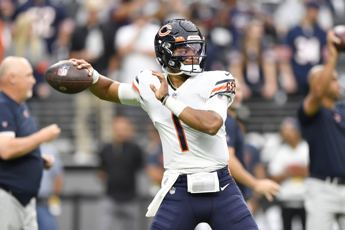 LAS VEGAS, NEVADA - OCTOBER 10:  Quarterback Justin Fields #1 of the Chicago Bears warms up before a game against the Las Vegas Raiders at Allegiant Stadium on October 10, 2021 in Las Vegas, Nevada. The Bears defeated the Raiders 20-9. (Photo by Chris Unger/Getty Images)
