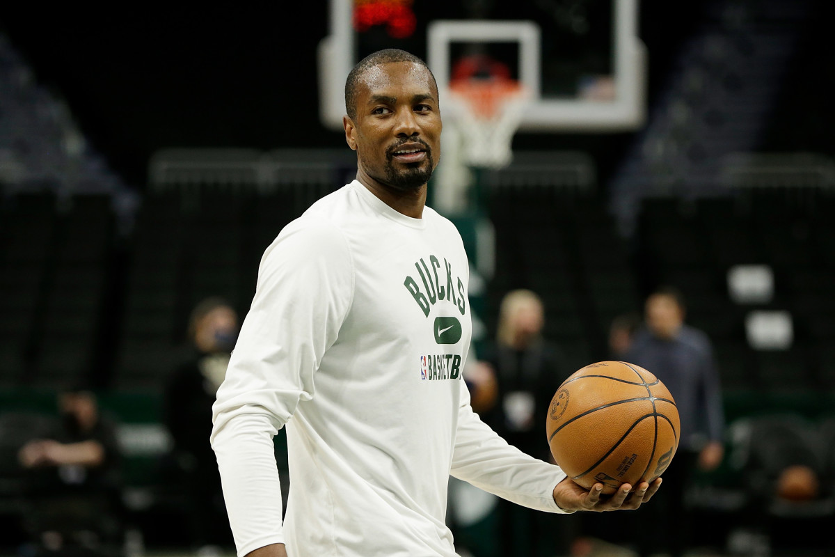 MILWAUKEE, WISCONSIN - MARCH 24: Serge Ibaka #25 of the Milwaukee Bucks warms up before the game against the Washington Wizards at Fiserv Forum on March 24, 2022 in Milwaukee, Wisconsin. NOTE TO USER: User expressly acknowledges and agrees that, by downloading and or using this photograph, User is consenting to the terms and conditions of the Getty Images License Agreement. (Photo by John Fisher/Getty Images)