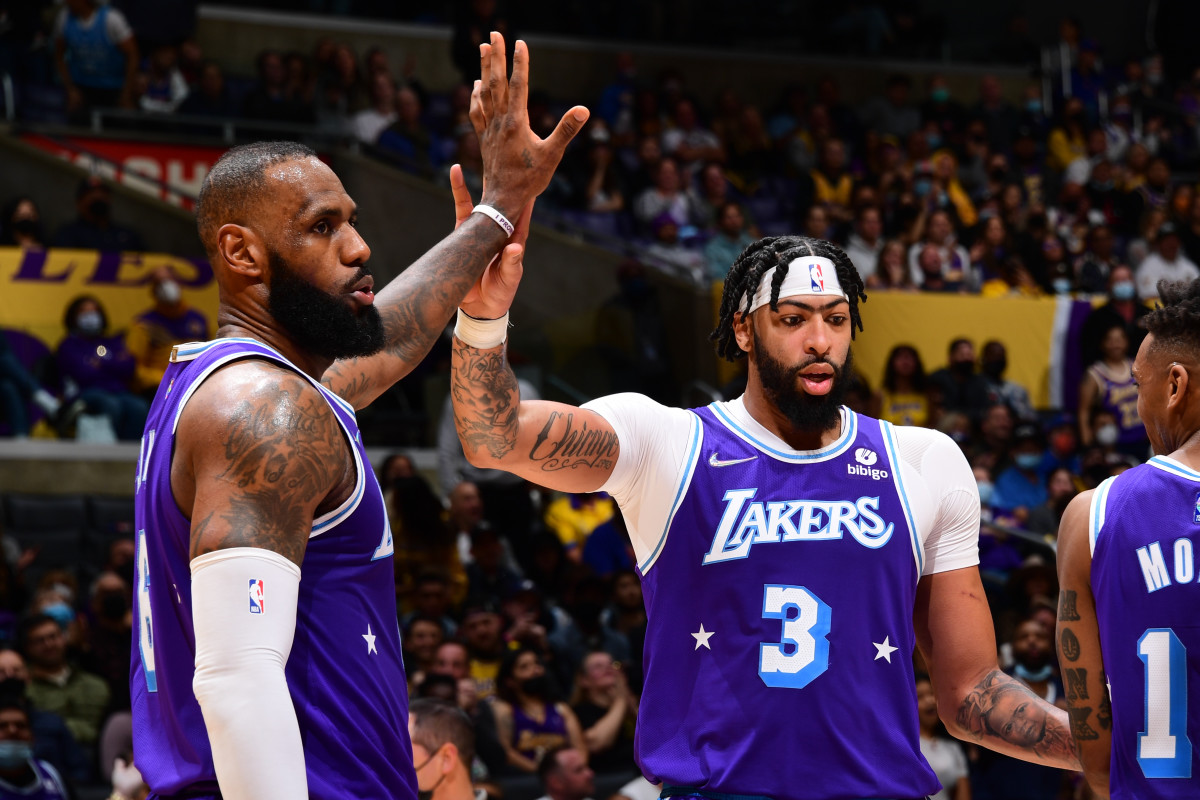 LeBron James Expected To Sign Extension With Lakers: NBA World Reacts