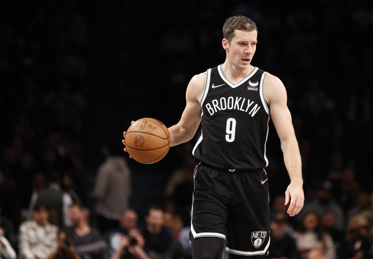 Bucks emerge as 'frontrunners' for Goran Dragic after Bulls waived him