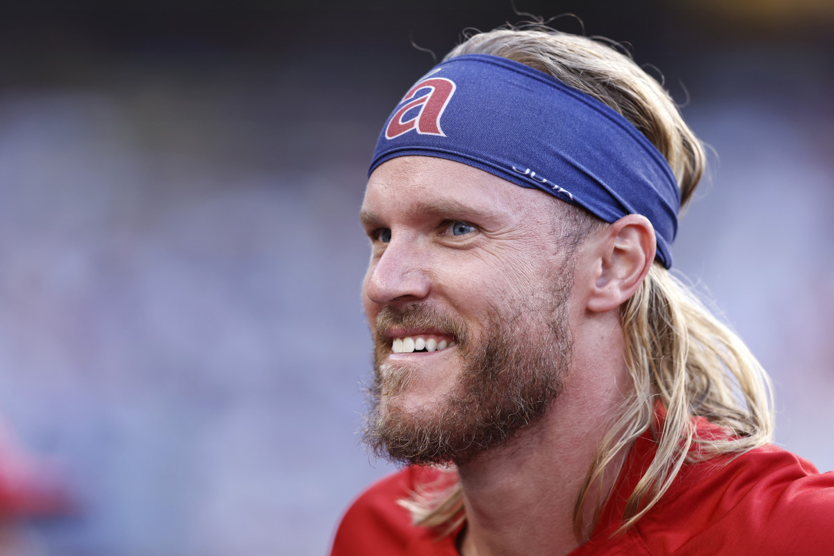 LOS ANGELES, CALIFORNIA - JUNE 15: Noah Syndergaard #34 of the Los Angeles Angels reacts in the dugout during a game against the Los Angeles Dodgers in the first inning at Dodger Stadium on June 15, 2022 in Los Angeles, California. (Photo by Michael Owens/Getty Images)