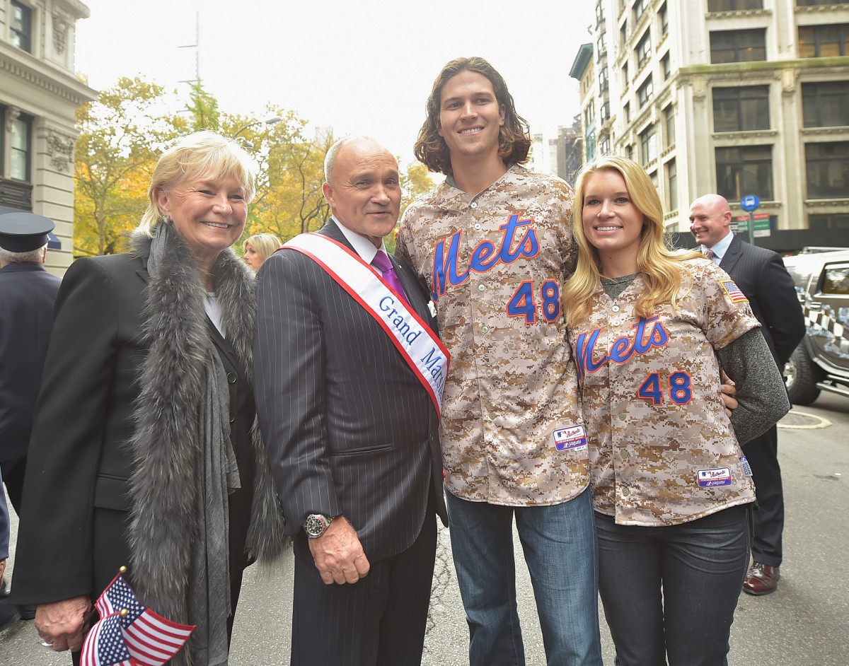 Jacob deGrom and his family at a veterans event in New York.