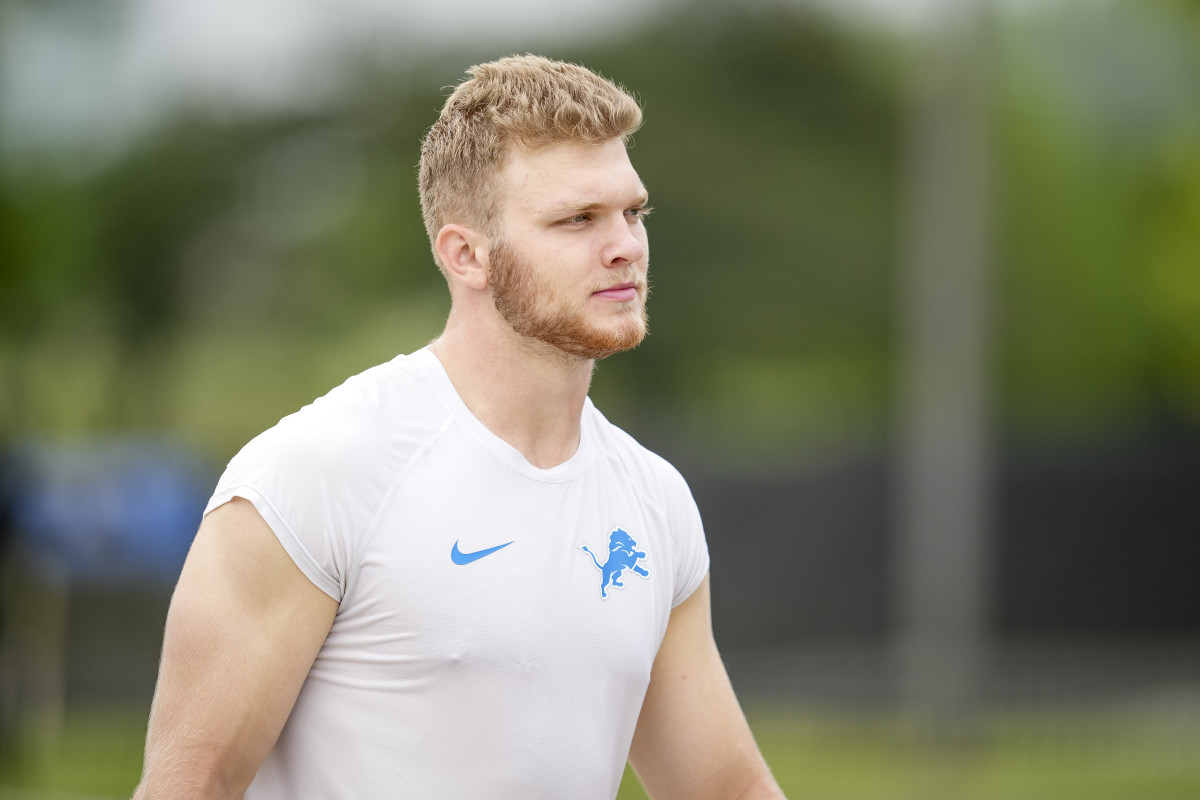 ALLEN PARK, MICHIGAN - JULY 27: Aidan Hutchinson #97 of the Detroit Lions looks on during the Detroit Lions Training Camp on July 27, 2022 at the Lions Headquarters and Training Facility in Allen Park, Michigan. (Photo by Nic Antaya/Getty Images)