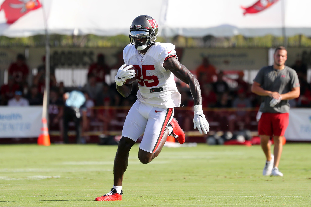 Julio Jones running with the football for the Buccaneers.