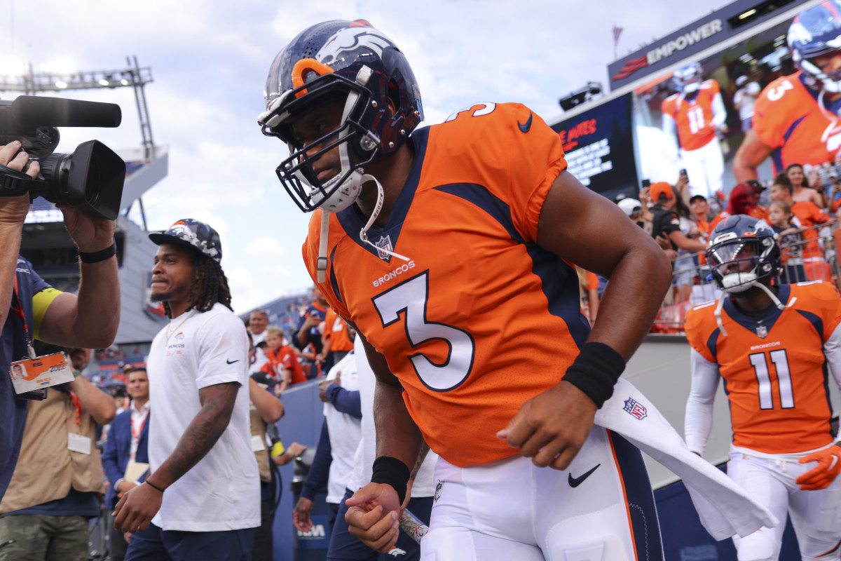 Look: Broncos Reveal Where Things Stand With Russell Wilson - The Spun:  What's Trending In The Sports World Today