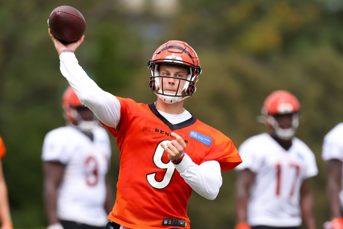 Bengals Fans Growing Concerned About Joe Burrow Injury The Spun What