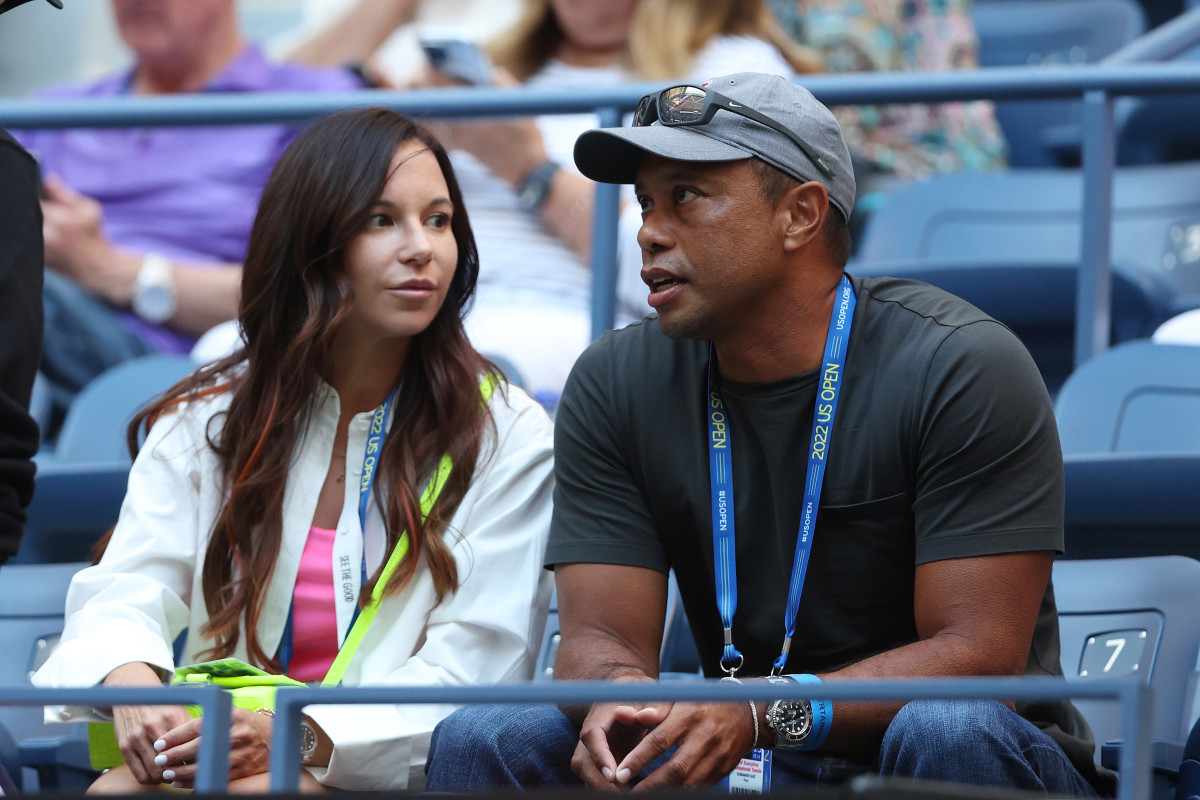 Fans React To Tiger Woods' Ex-Girlfriend Dropping Lawsuit - The Spun