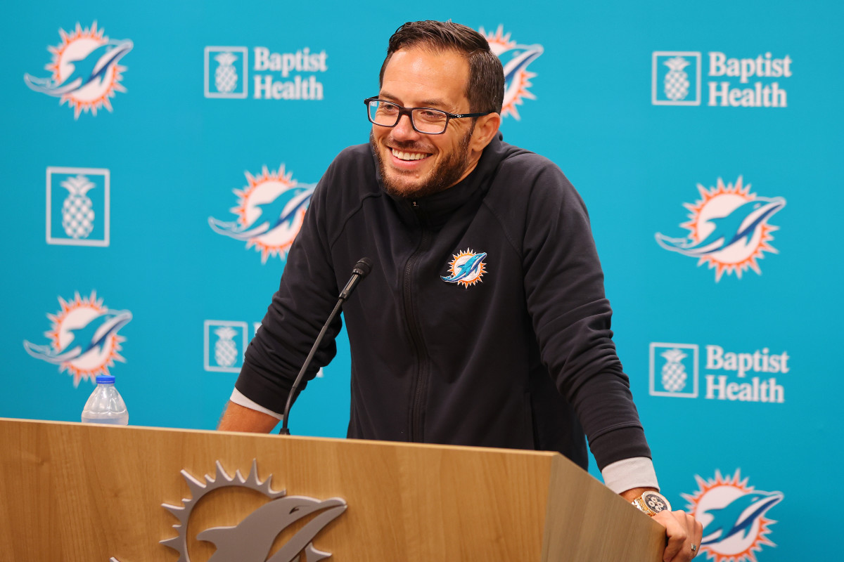 Look Dolphins Reportedly Have Wild Game Plan On Sunday The Spun