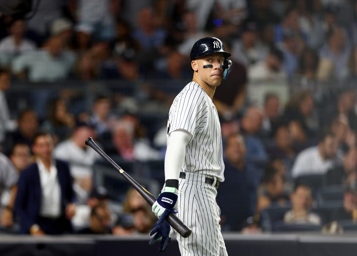 Yankees slugger Aaron Judge comes up to bat against the Pirates in 2022.