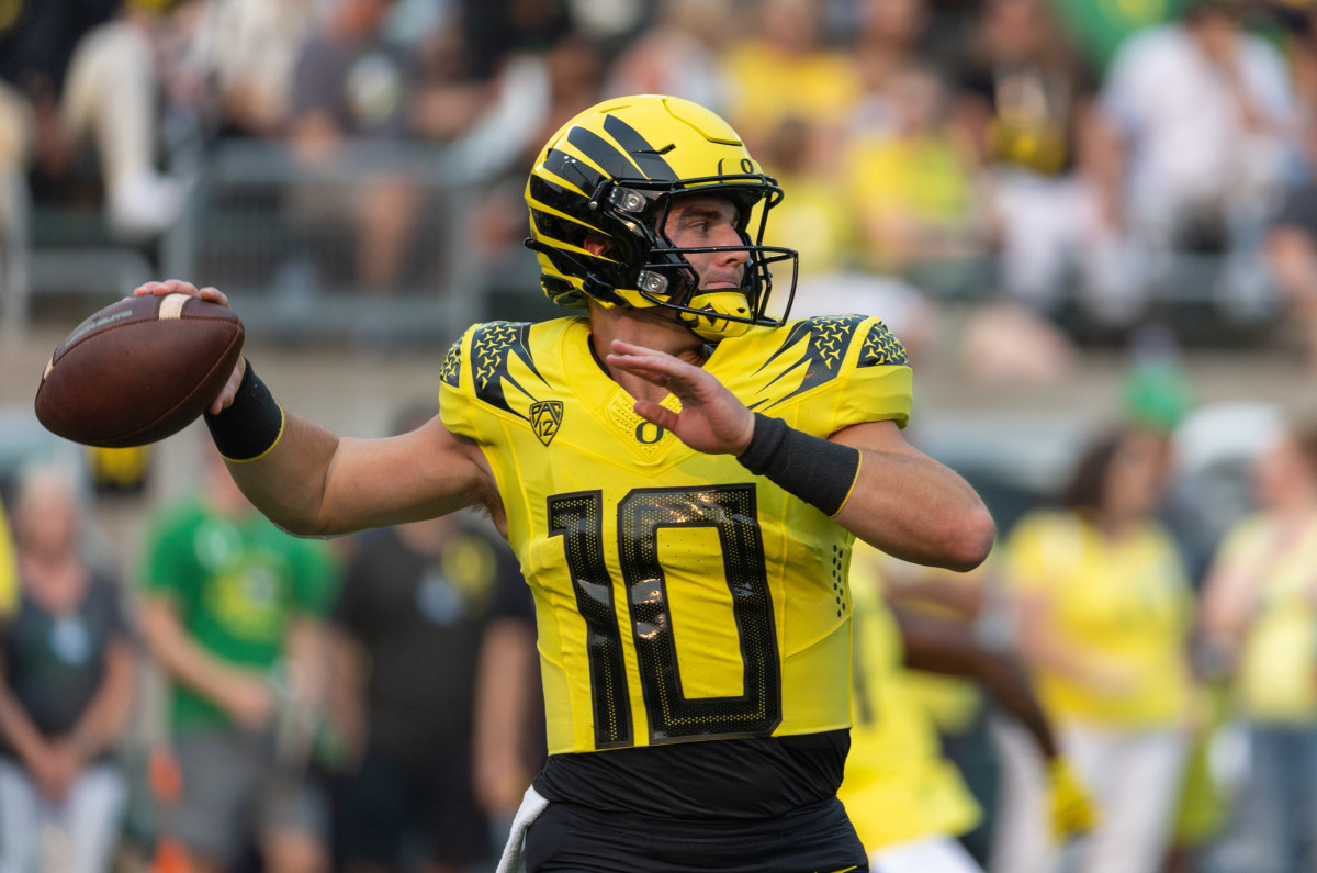 Oregon quarterback Bo Nix (Photo by Tom Hauck/Getty Images)