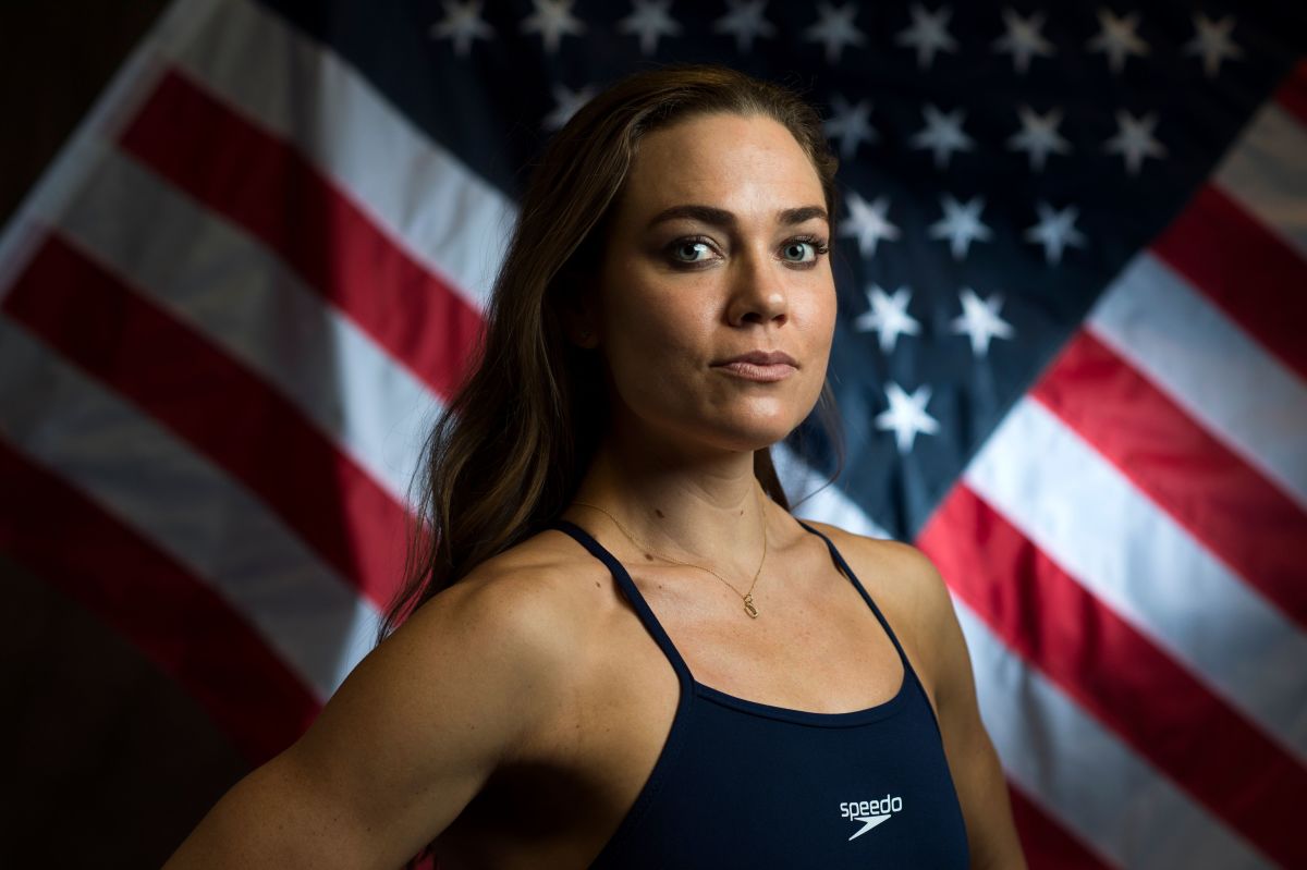 3 Photos From U.S. Olympic Swimmer's 'Body Paint' Photoshoot - The