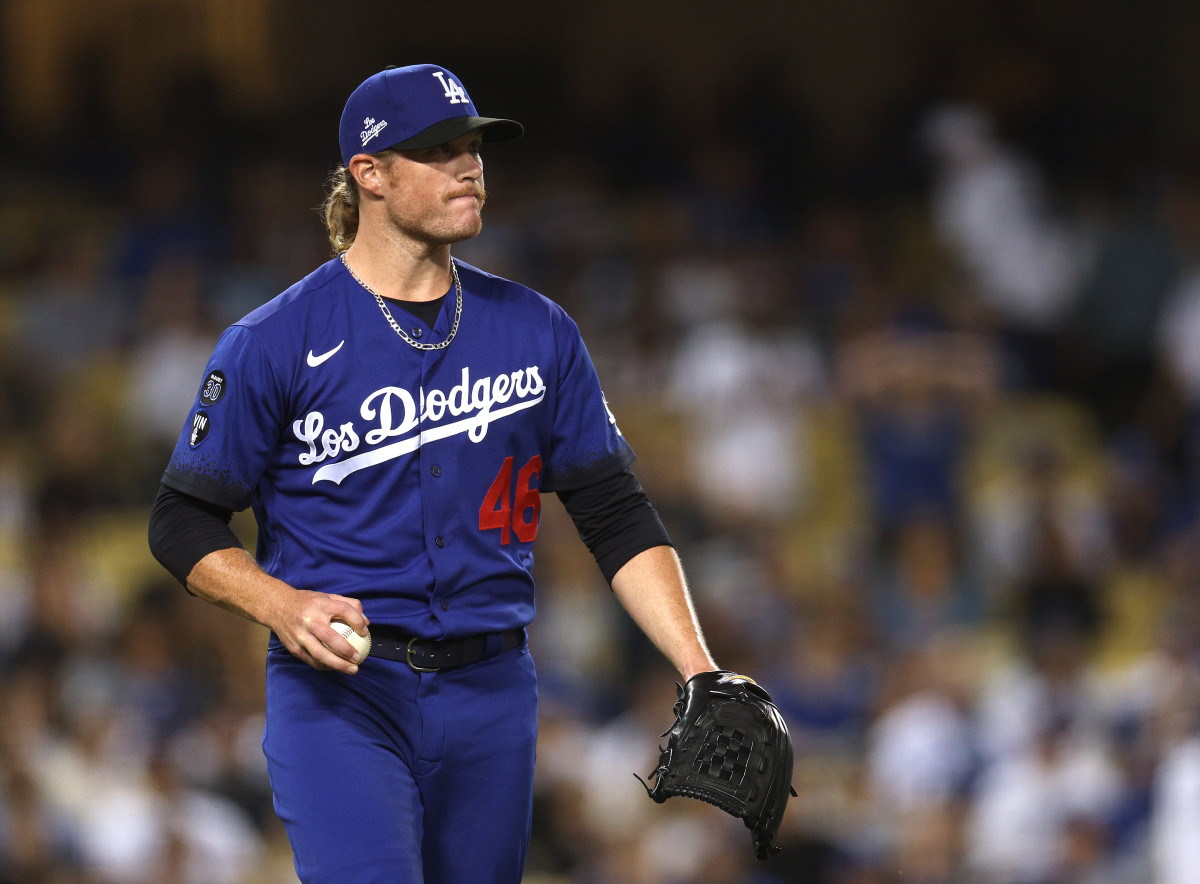 Craig Kimbrel in Dodgers debut, Clayton Kershaw starts Arizona