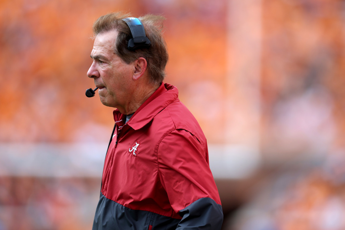 Football World Reacts To Alabama's Major Transfer Sunday