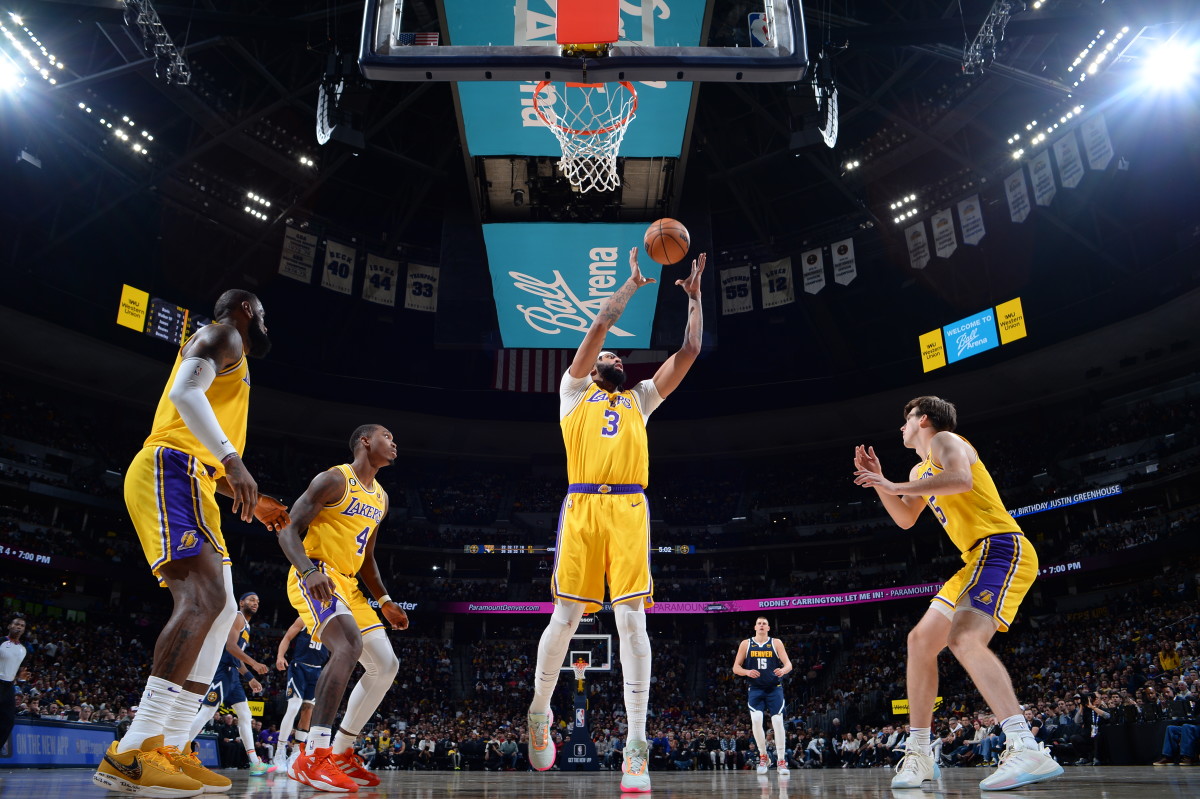 Los Angeles Lakers Are Now Only Winless NBA Team Left - The Spun