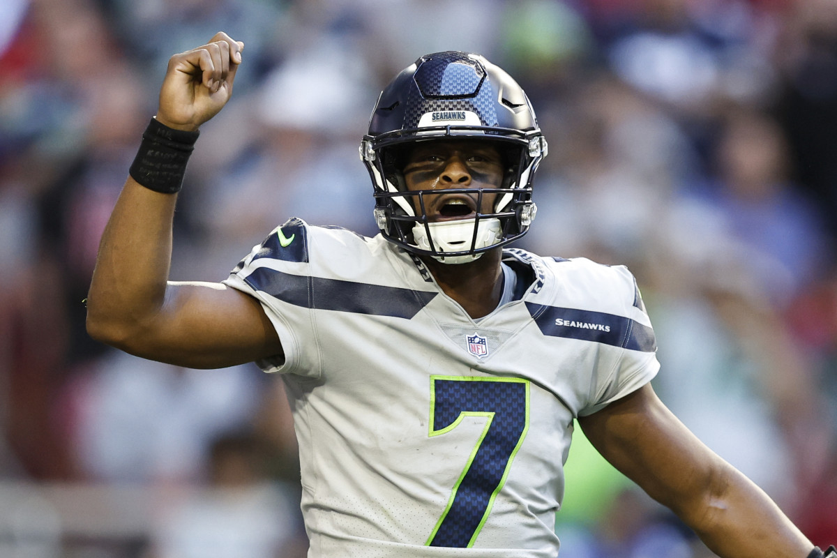 Geno Smith on the field for the Seahawks.