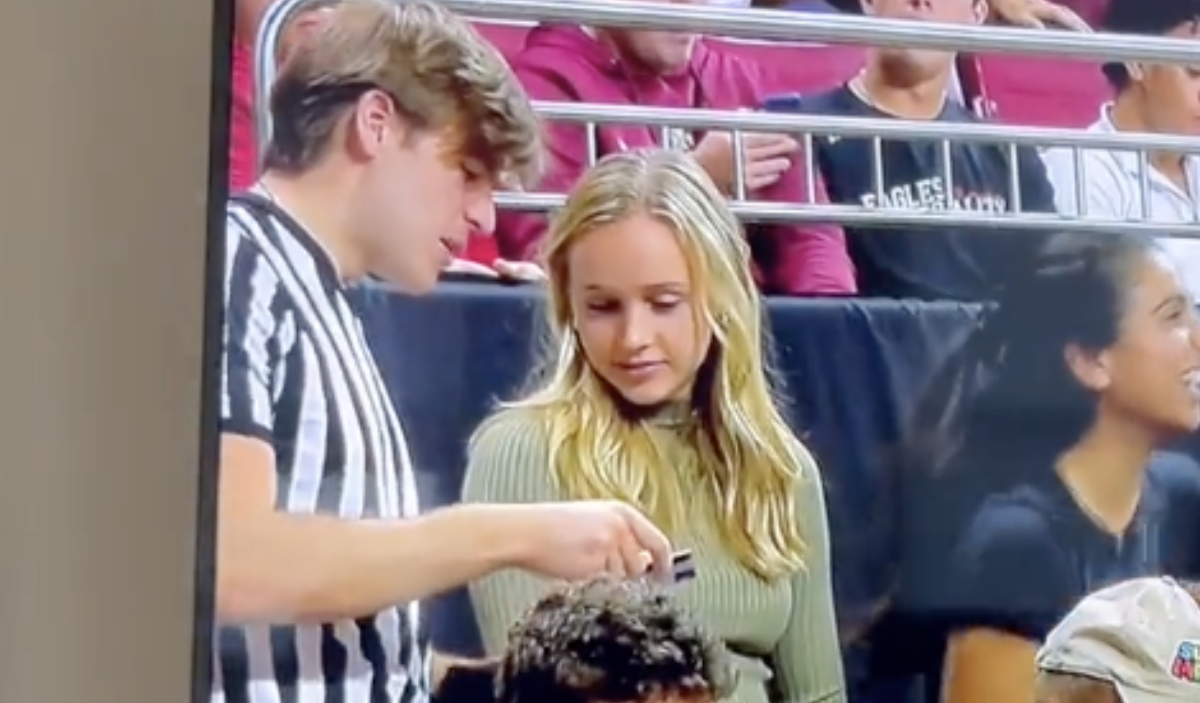 College Sports World Reacts To The Viral Flirting Video The Spun 