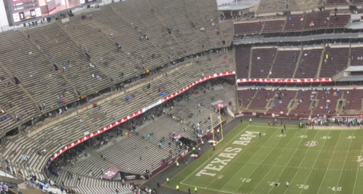College Football World Reacts To Ridiculous Attendance Number The Spun