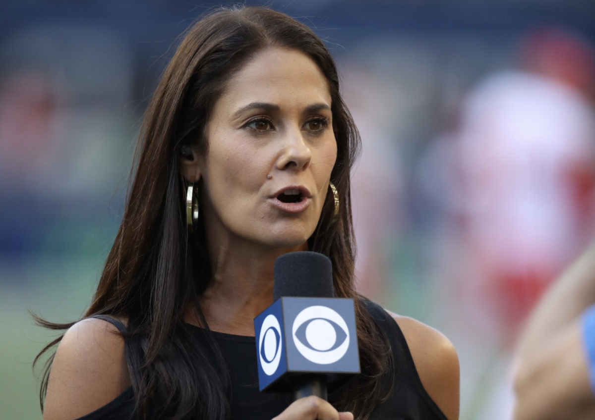 Tracy Wolfson CBS sideline reporter during an NFL preseason game between the Seattle Seahawks and Kansas City Chiefs, Aug. 25, 2017, in Seattle. (Photo by Tom Hauck/Getty Images)