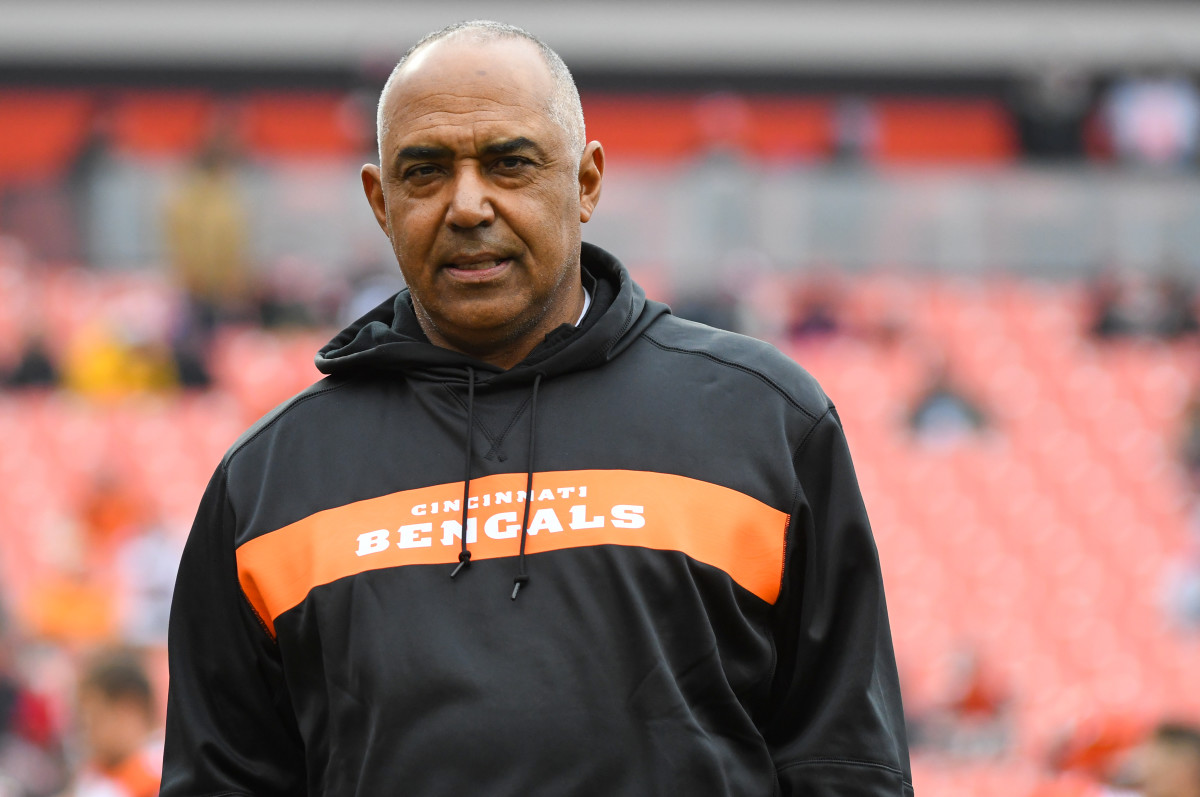 Longtime NFL Head Coach Marvin Lewis Lands New Job - The Spun