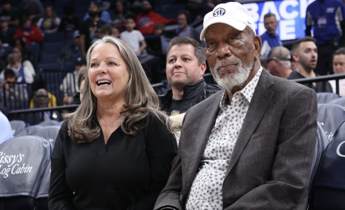 College Basketball Player Apologizes For Smacking Morgan Freeman - The Spun