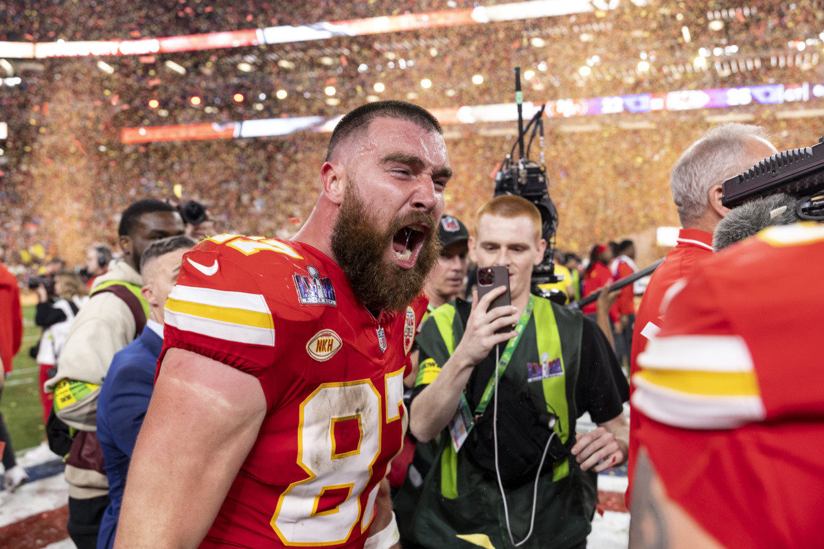 Travis Kelce's Outfit For Super Bowl Ring Ceremony Going Viral The Spun