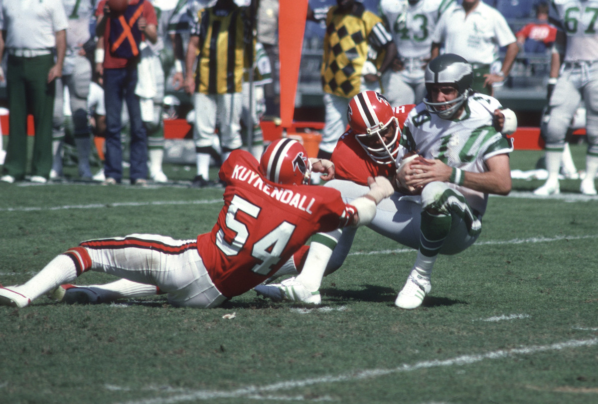 Report: Legendary Atlanta Falcons Player Dead At 70 - The Spun