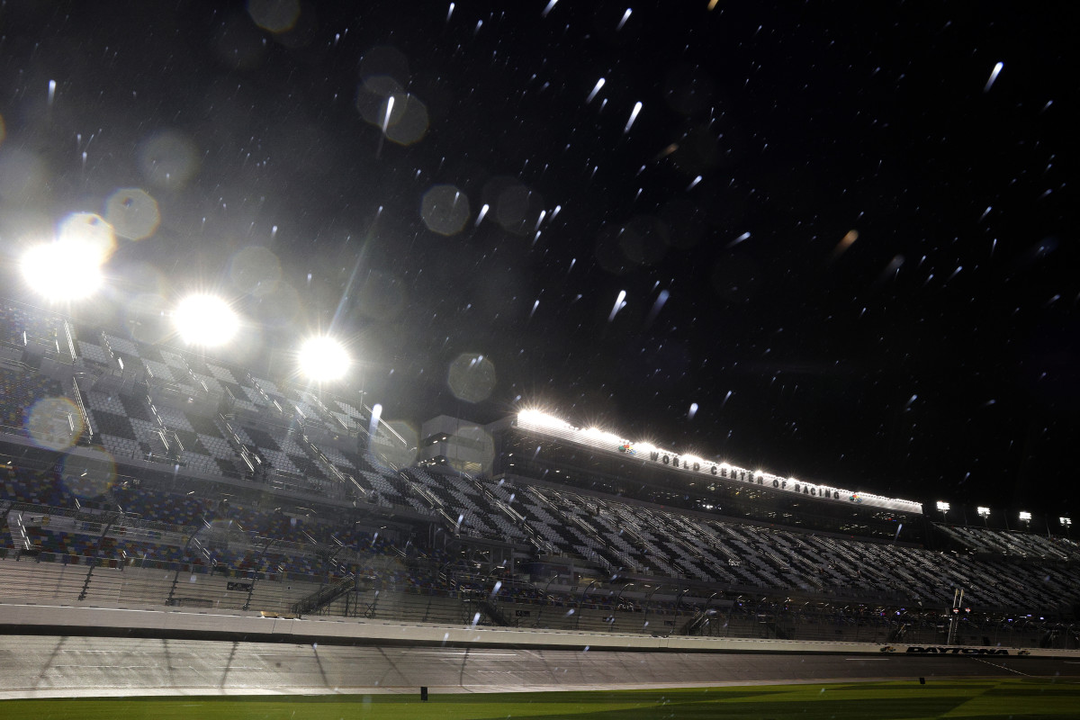 Everyone's Disappointed By Weather At The Daytona 500 The Spun What