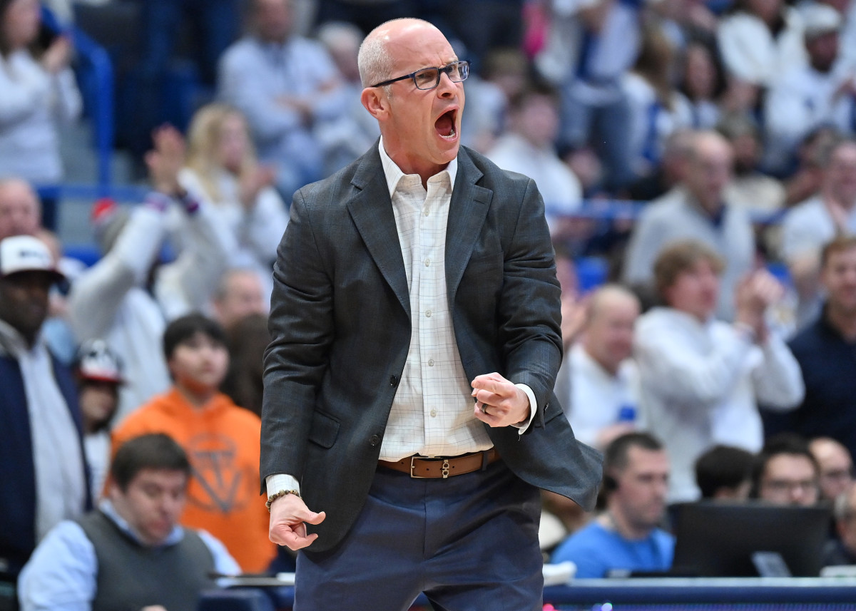 UConn Coach Dan Hurley Had Heated Moment With Rival Fan The Spun   College Basketball Feb 17 Marquette At Uconn 