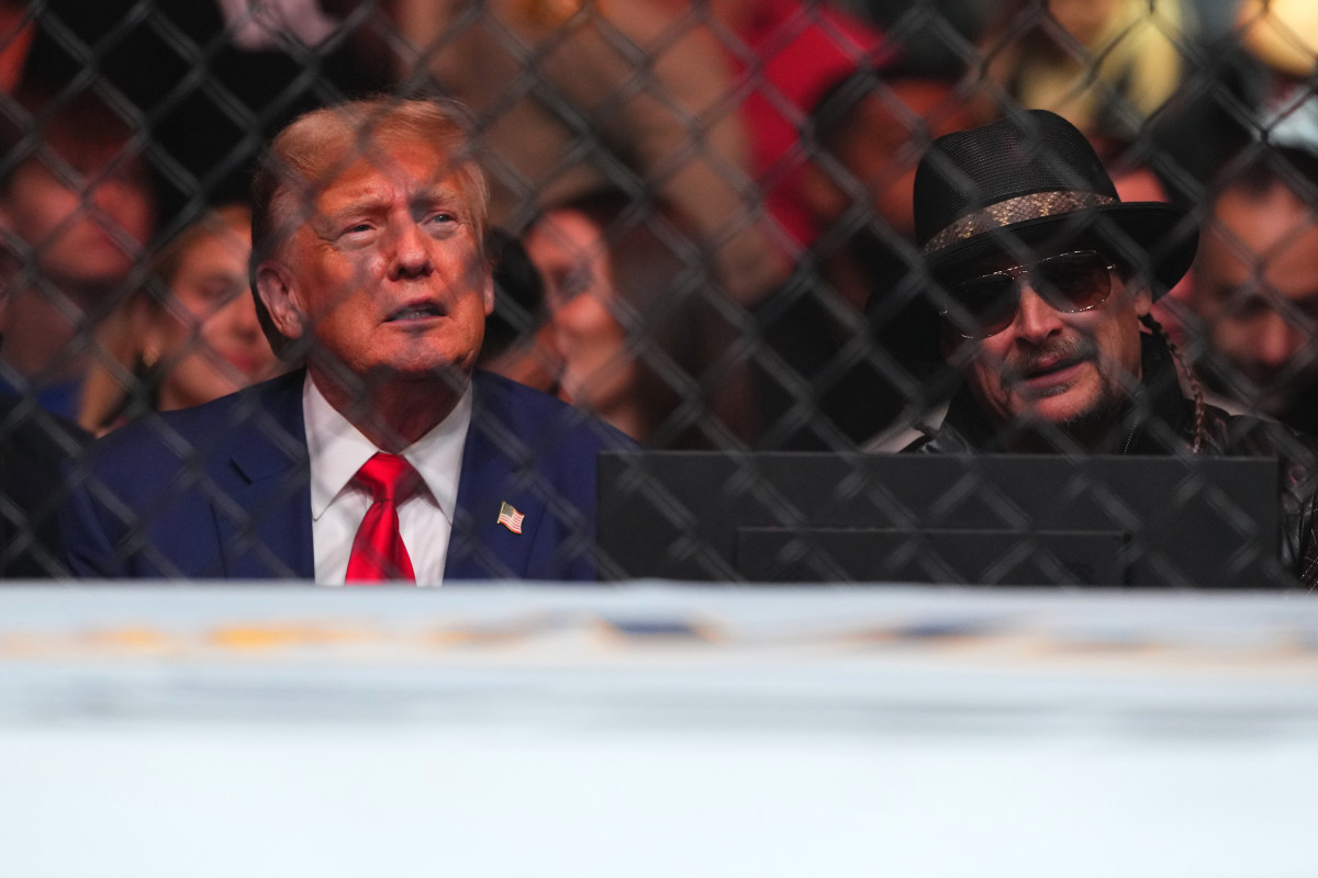 Several Nfl Stars Took Photos With Donald Trump At Ufc 299 The Spun 2802