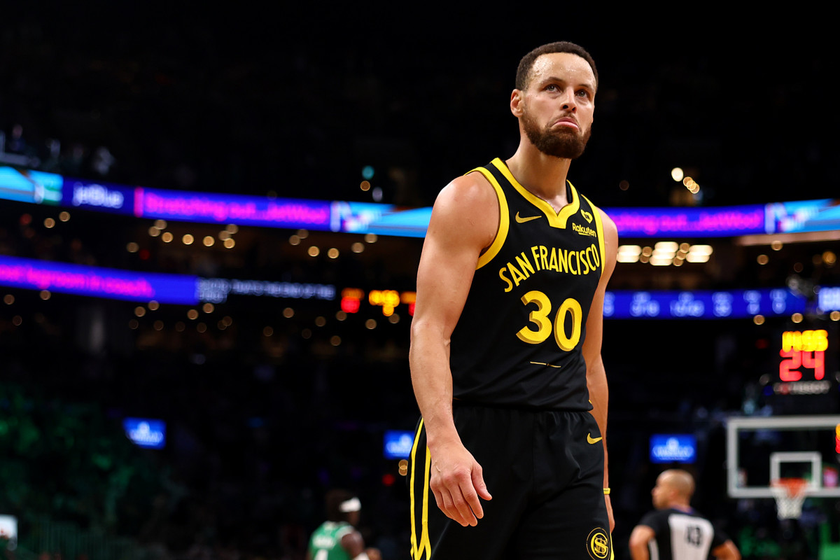 BOSTON, MASSACHUSETTS - MARCH 03: Stephen Curry #30 of the Golden State Warriors walks to the locker room at half time during the game against the Boston Celtics  at TD Garden on March 03, 2024 in Boston, Massachusetts. NOTE TO USER: User expressly acknowledges and agrees that, by downloading and or using this photograph, user is consenting to the terms and conditions of the Getty Images License Agreement.  (Photo by Maddie Meyer/Getty Images)