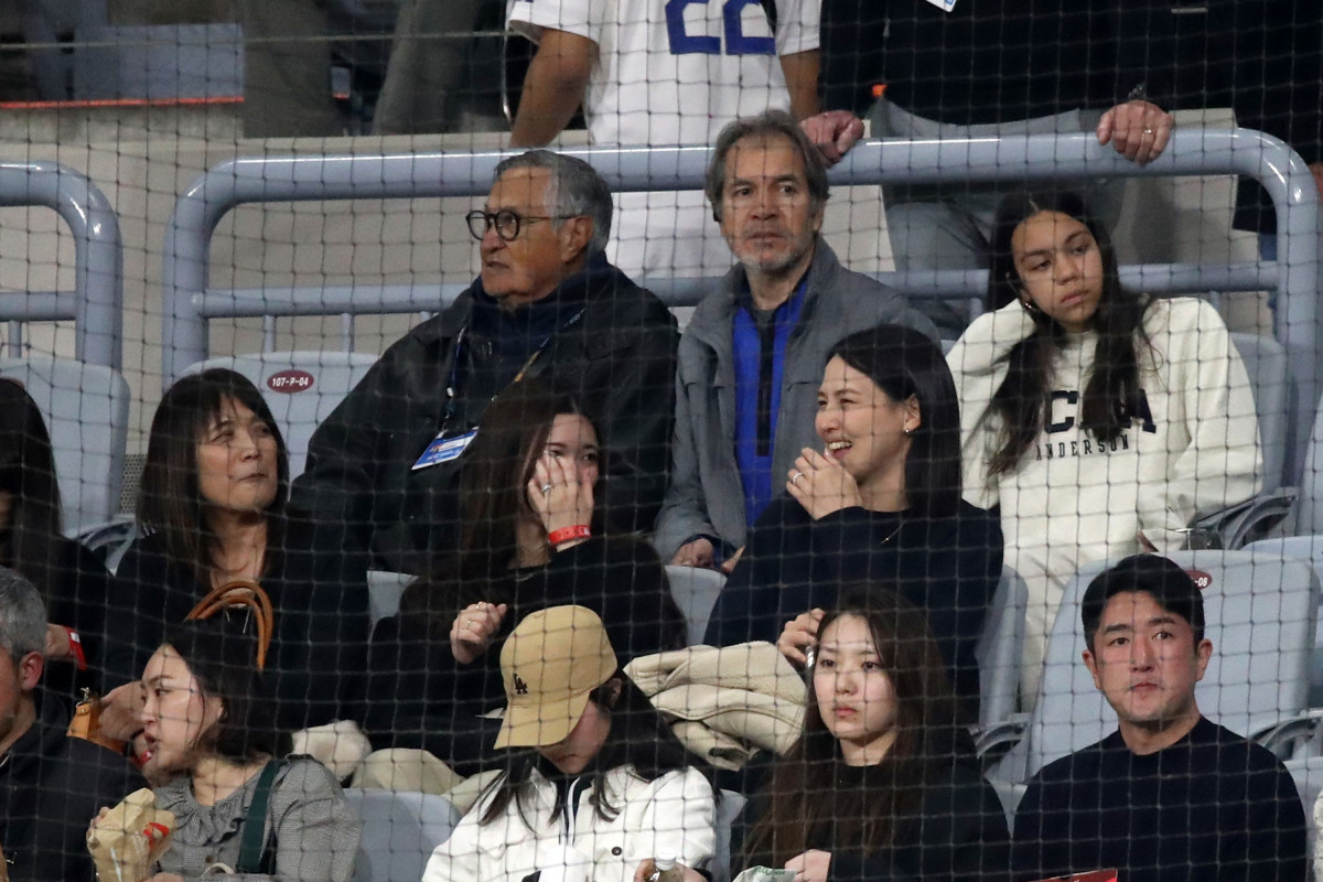 Photos: Meet The Private Wife Of Dodgers Star Shohei Ohtani - The Spun