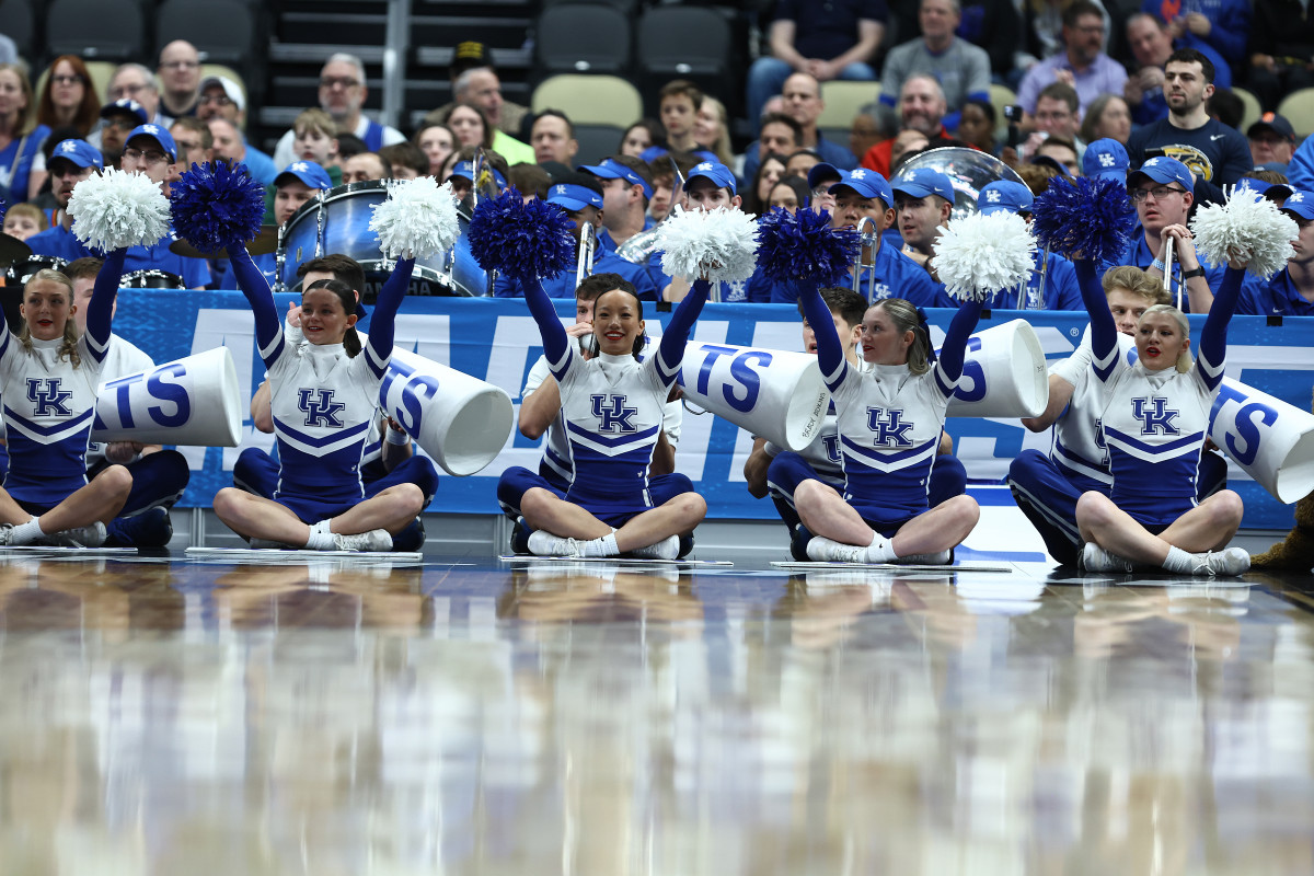 Sad Kentucky Fan Went Viral After Upset Loss To Oakland - The Spun: What's  Trending In The Sports World Today