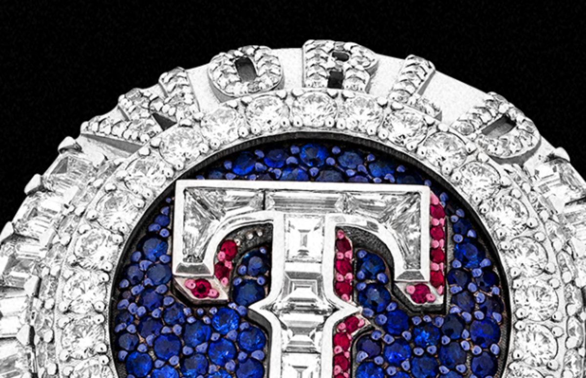 Photo Texas Rangers World Series Ring Is Incredible The Spun