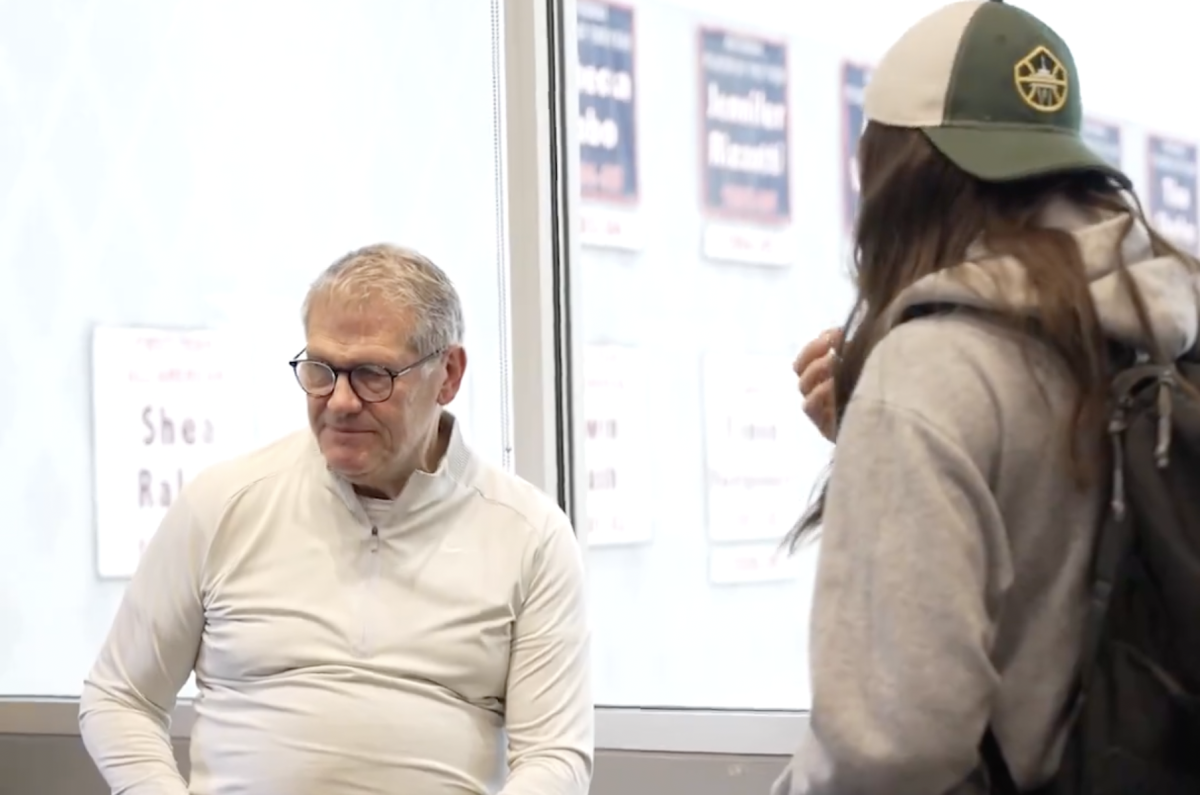 Video: Geno Auriemma Had Emotional Reunion With Former UConn Star - The
