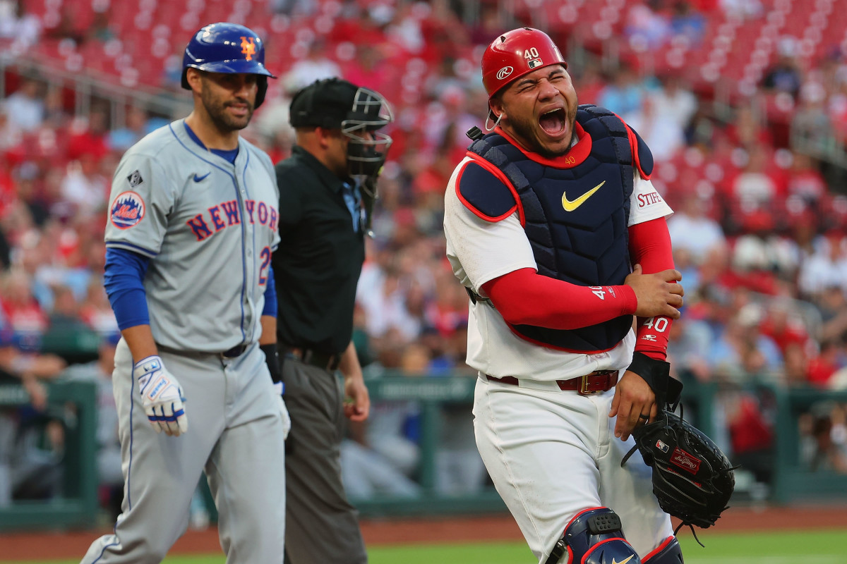 Willson Contreras Suffers Fractured Forearm After Getting Hit With Bat ...