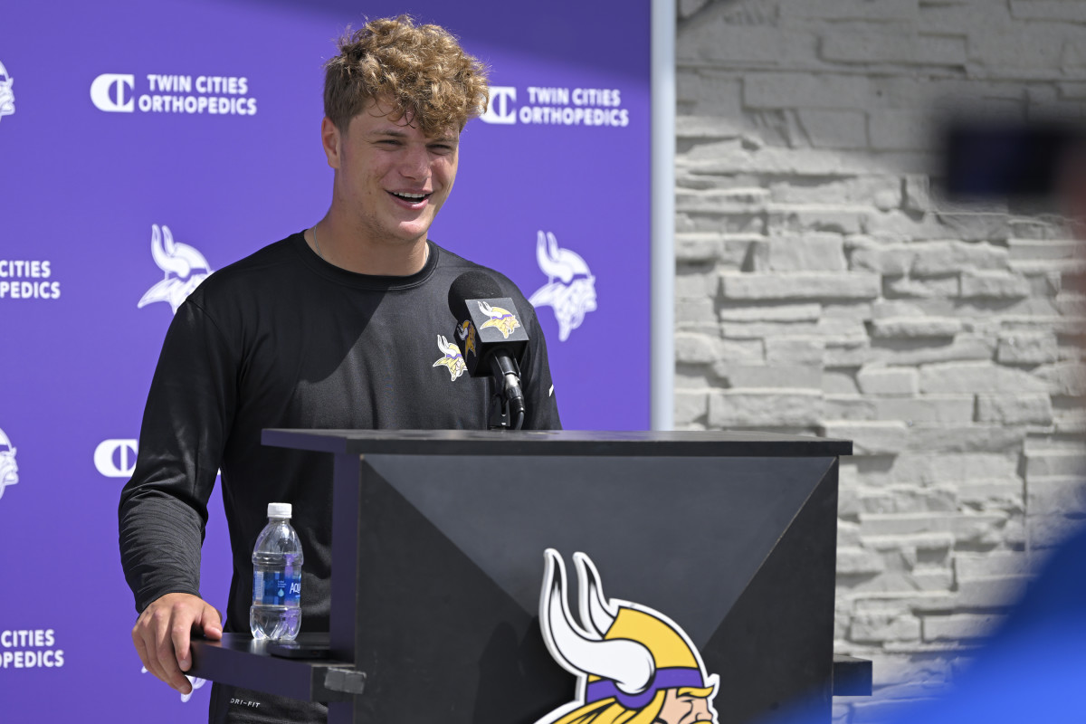 Minnesota Vikings Rookie Quarterback J.J. McCarthy Threw Out Horrific ...