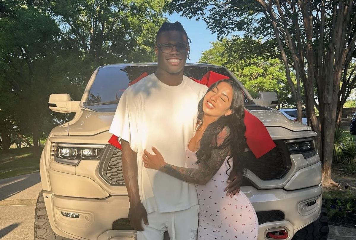 Travis Hunter Received An Epic Surprise Present For His 21st Birthday