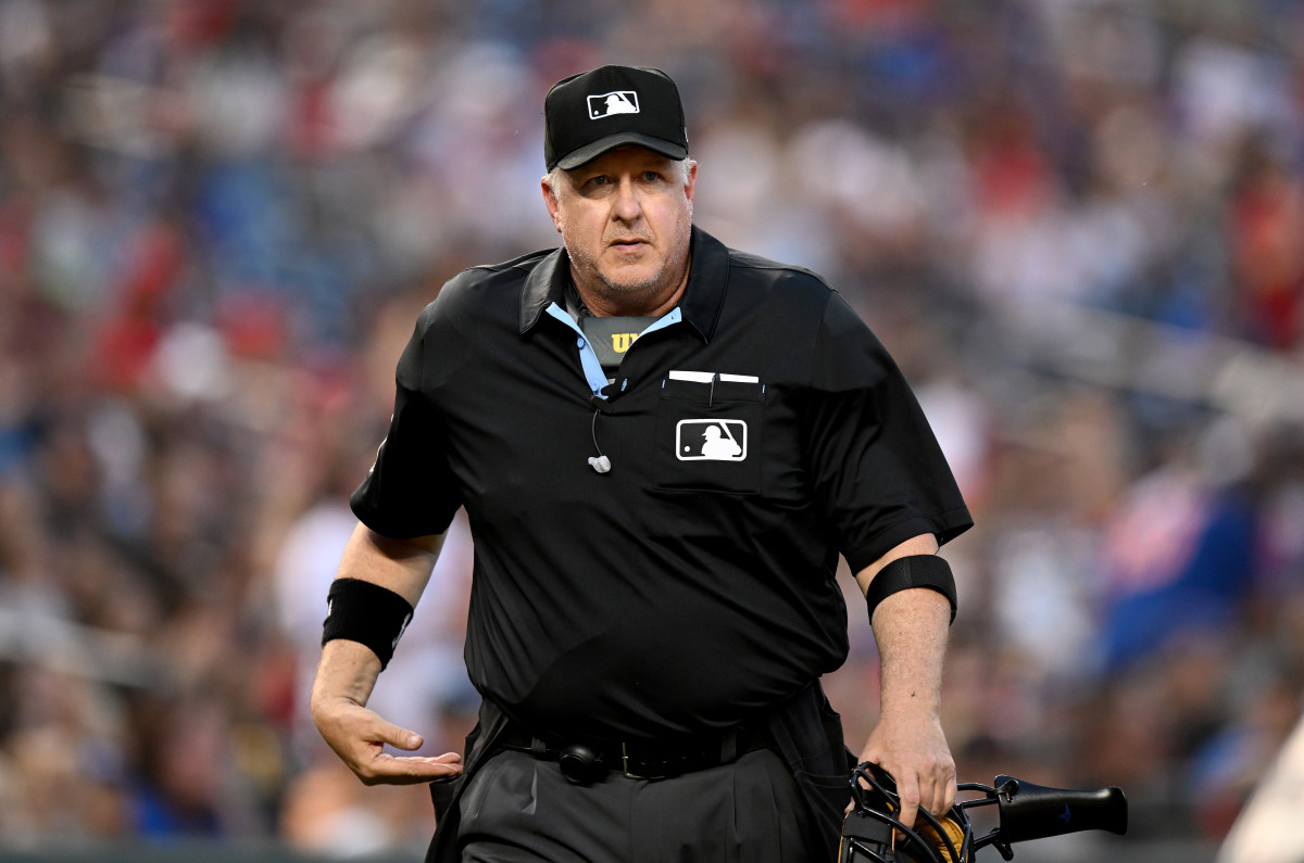 A Second Longtime Major League Umpire Has Reportedly Retired - The Spun