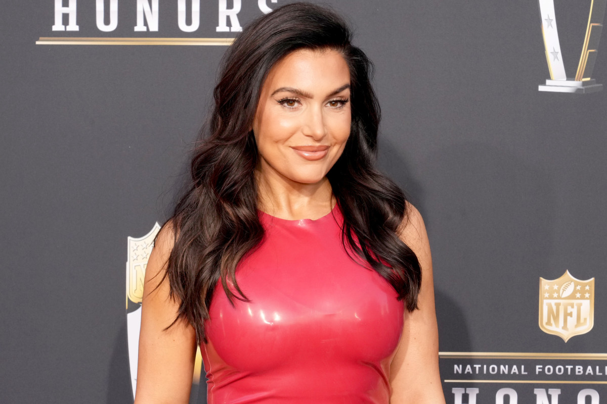 ESPN Host Molly Qerim Goes Viral For 'Stunning' Outfit - The Spun