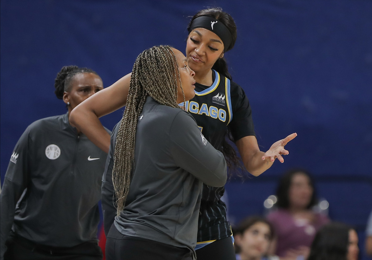 Chicago Sky Coach Not Happy With Angel Reese, Team USA Question - The Spun