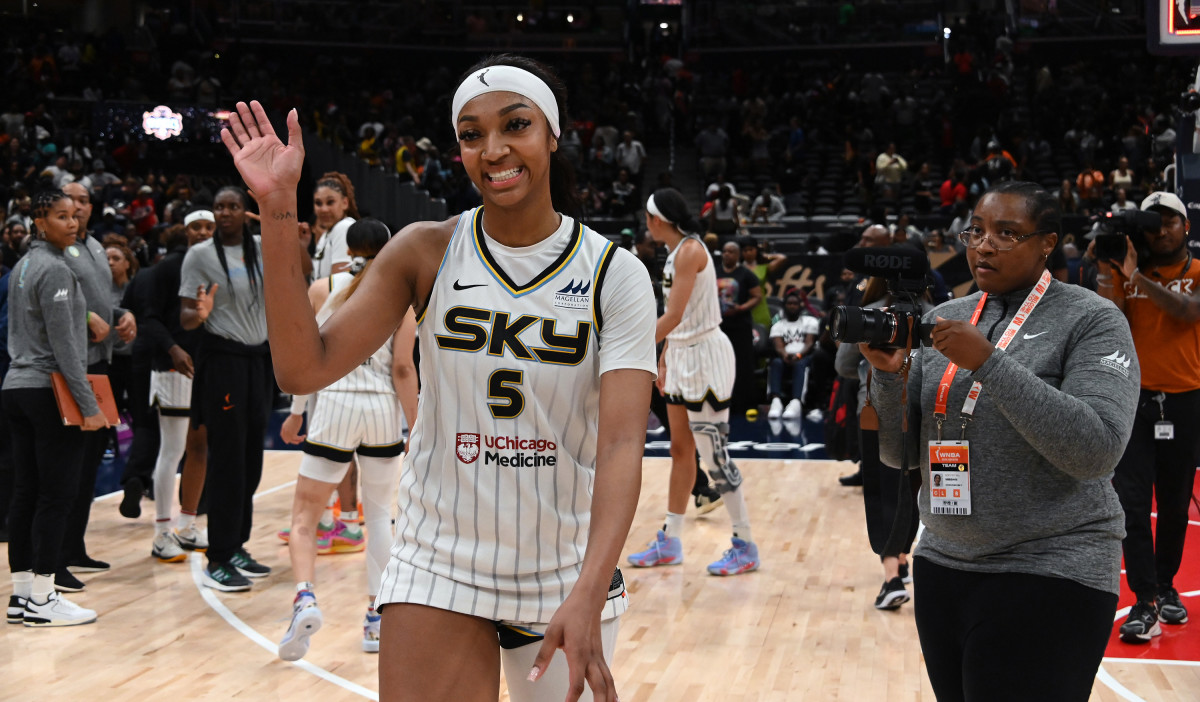 Chicago Sky Rookie Angel Reese Has Impressive Streak Going - The Spun