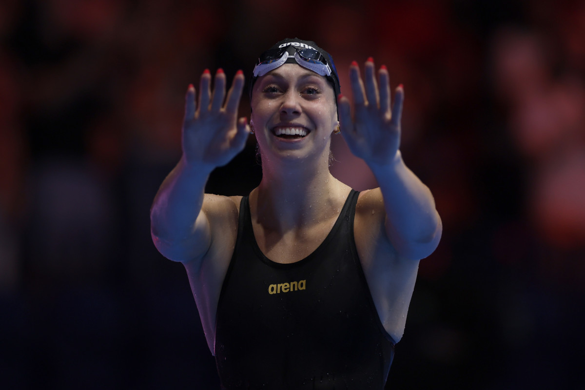 Look: Swimmer Gretchen Walsh Breaks World Record At Olympic Trials ...