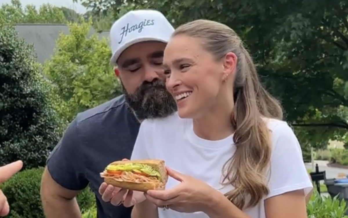 Video Of Jason, Kylie Kelce Shooting New Commercial Is Adorable - The Spun
