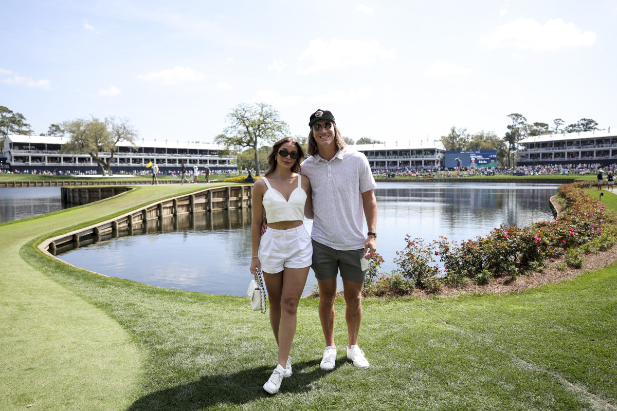 Trevor Lawrence's Wife Shares Photos From Beach Vacation - The Spun